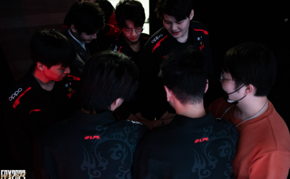 而卡马文加 而卡马文加