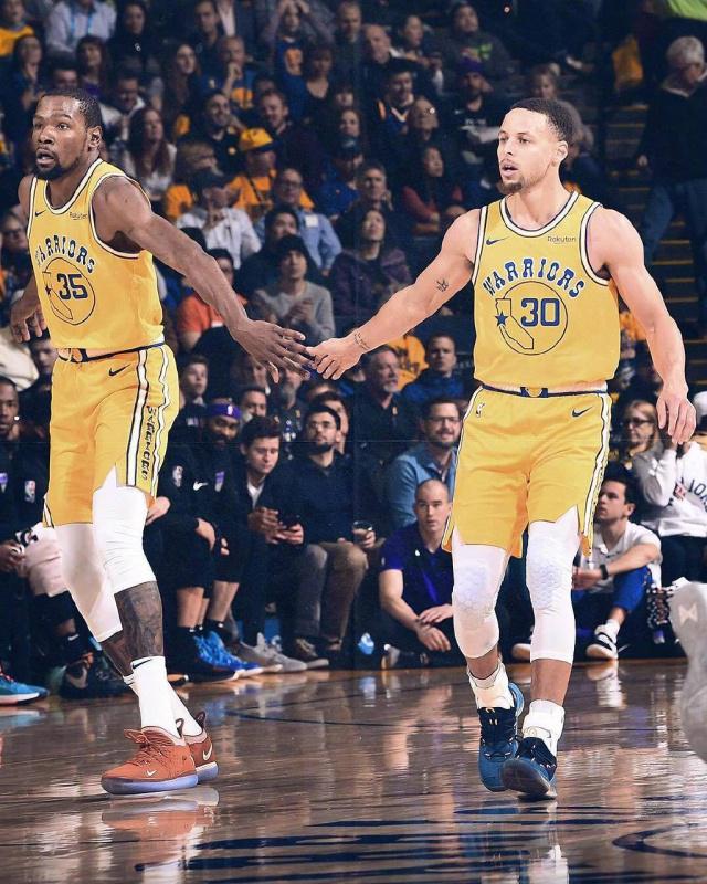 的光环下 的光环下