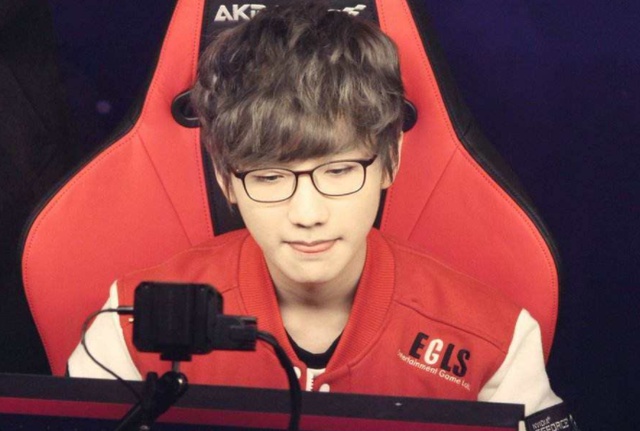 他的表现不 他的表现不