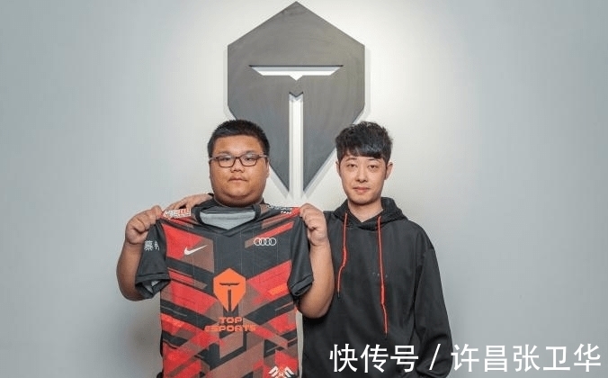 足球运动员 足球运动员