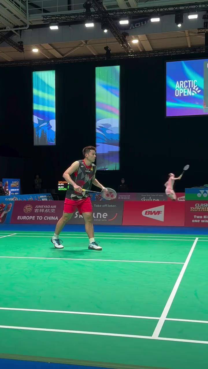 他以崭新的 他以崭新的