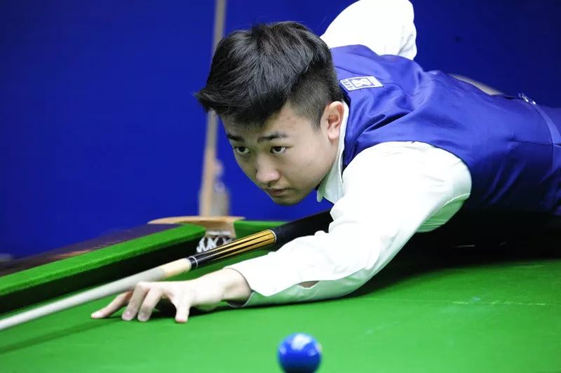 年轻且具潜 年轻且具潜